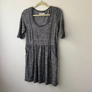 Saturday Sunday, M, short sleeve, space grey, pcokets, scoop neck